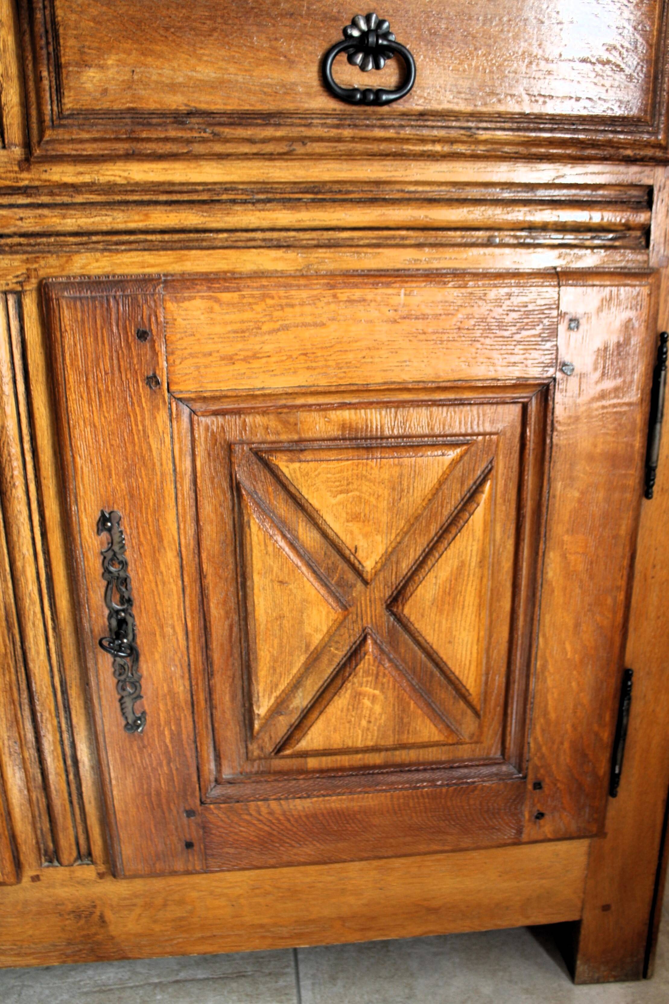 Abbatiale solid oak TV cabinet sideboard