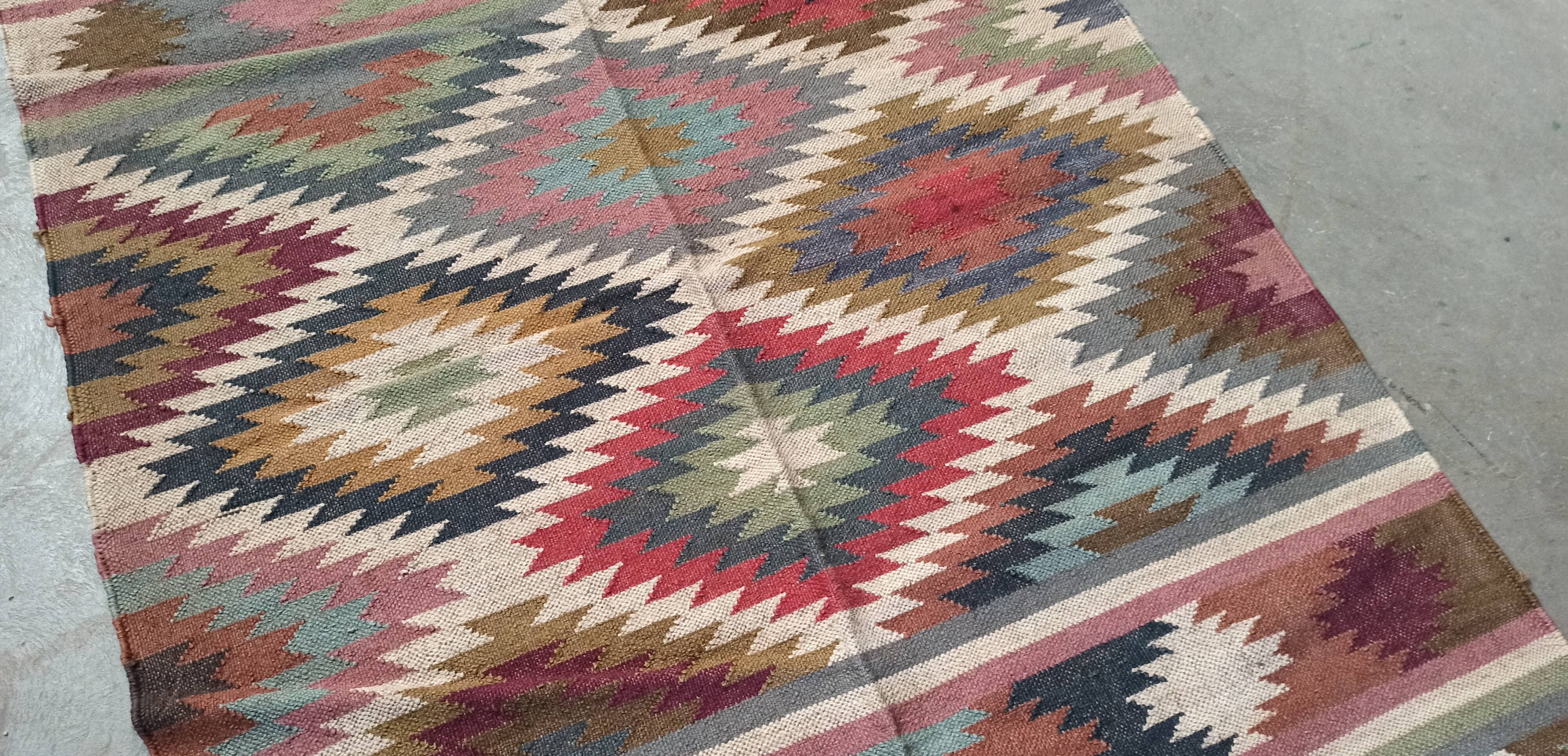 Kilim rug in jute and cotton. 125cm x 195cm
