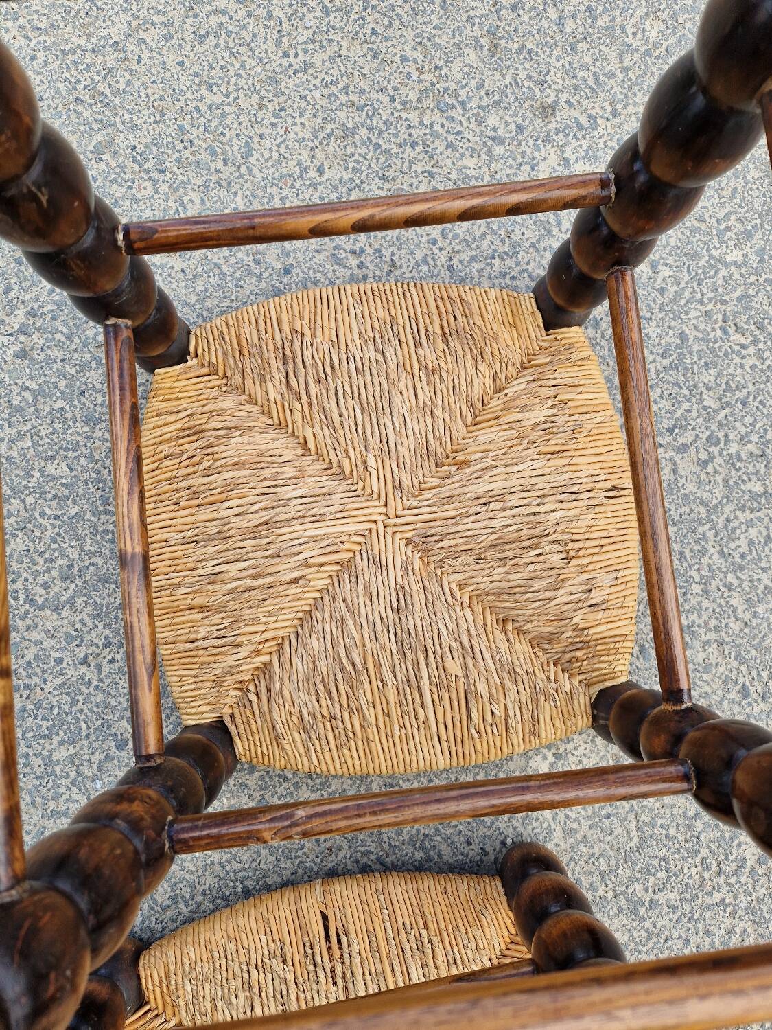 Set of 3 country straw stools