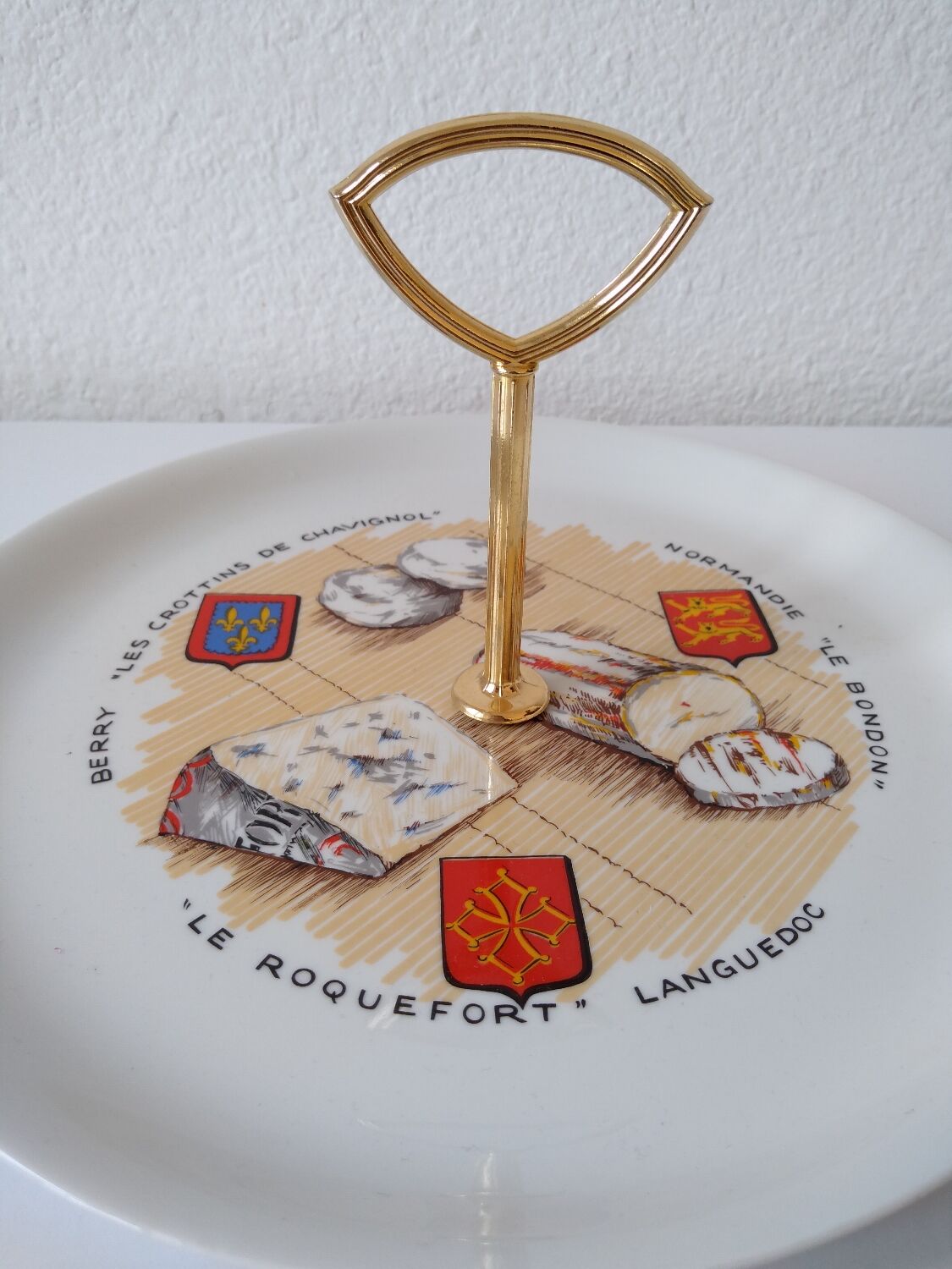 Limoges porcelain cheese service with drawing of regional cheeses and coats of arms 1 tray and 6 plates