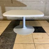 Tulip foot coffee table