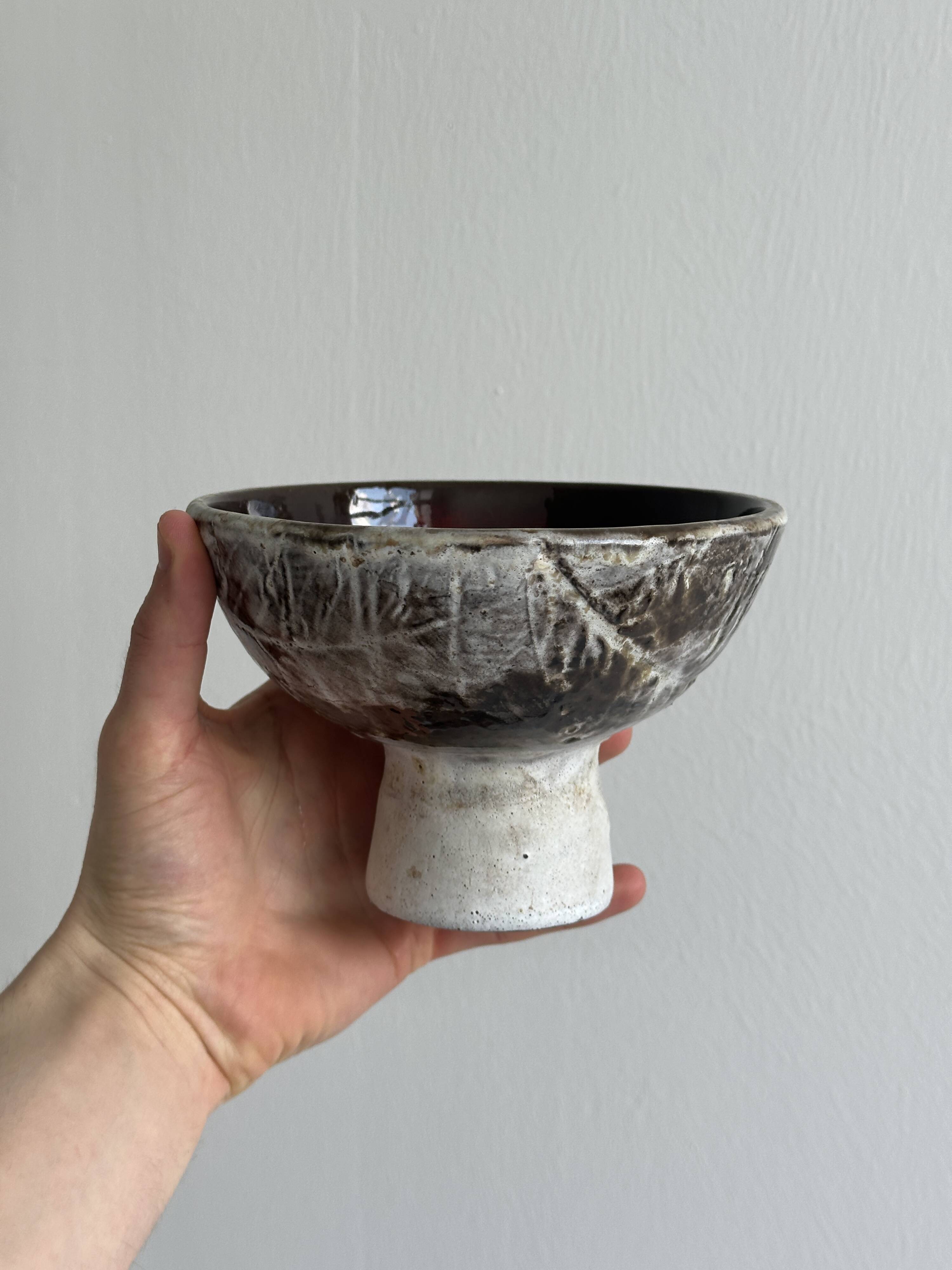 Textured ceramic footed bowl