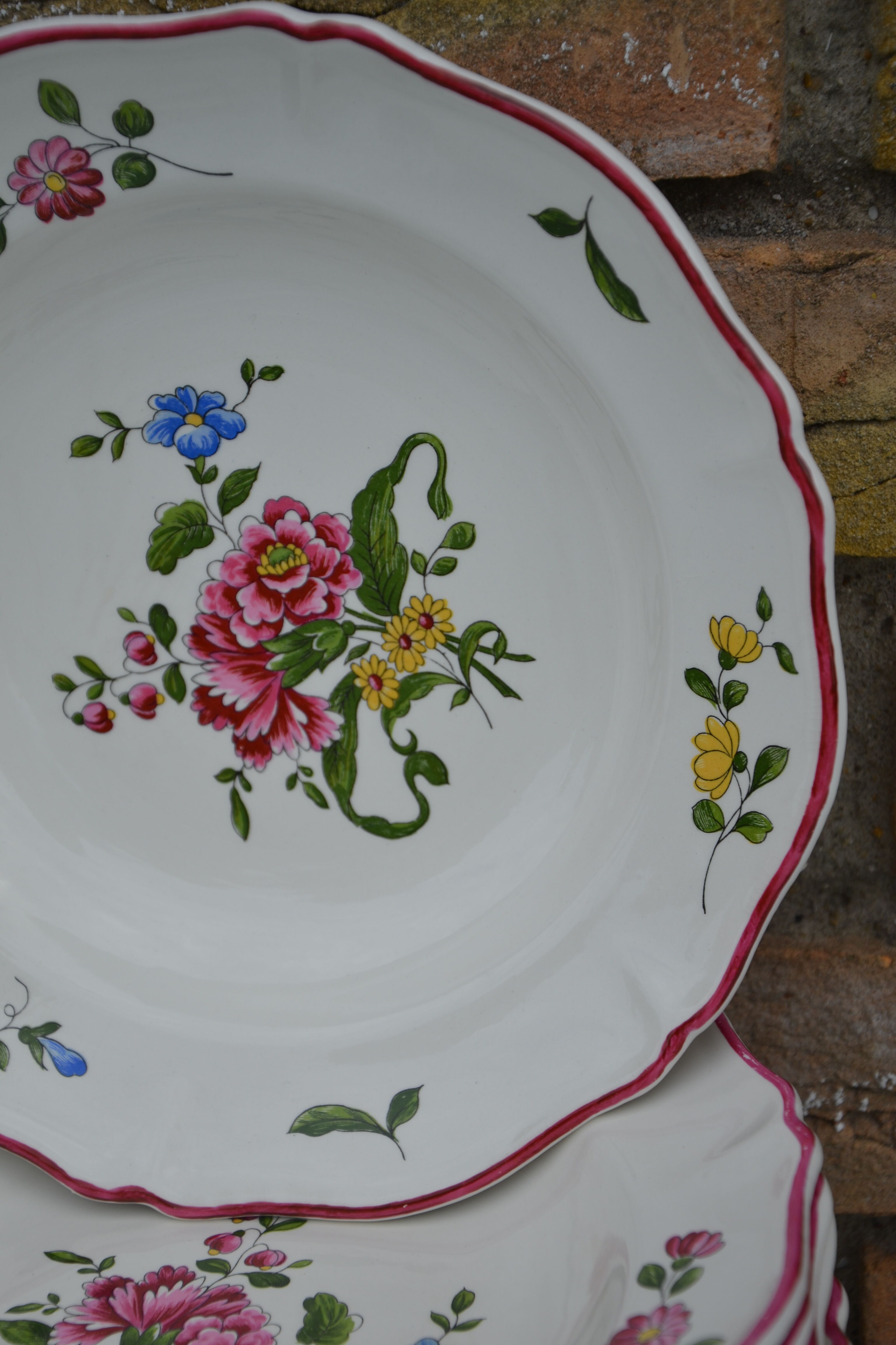 12 hollow plates Vieux Saint Amand 1713