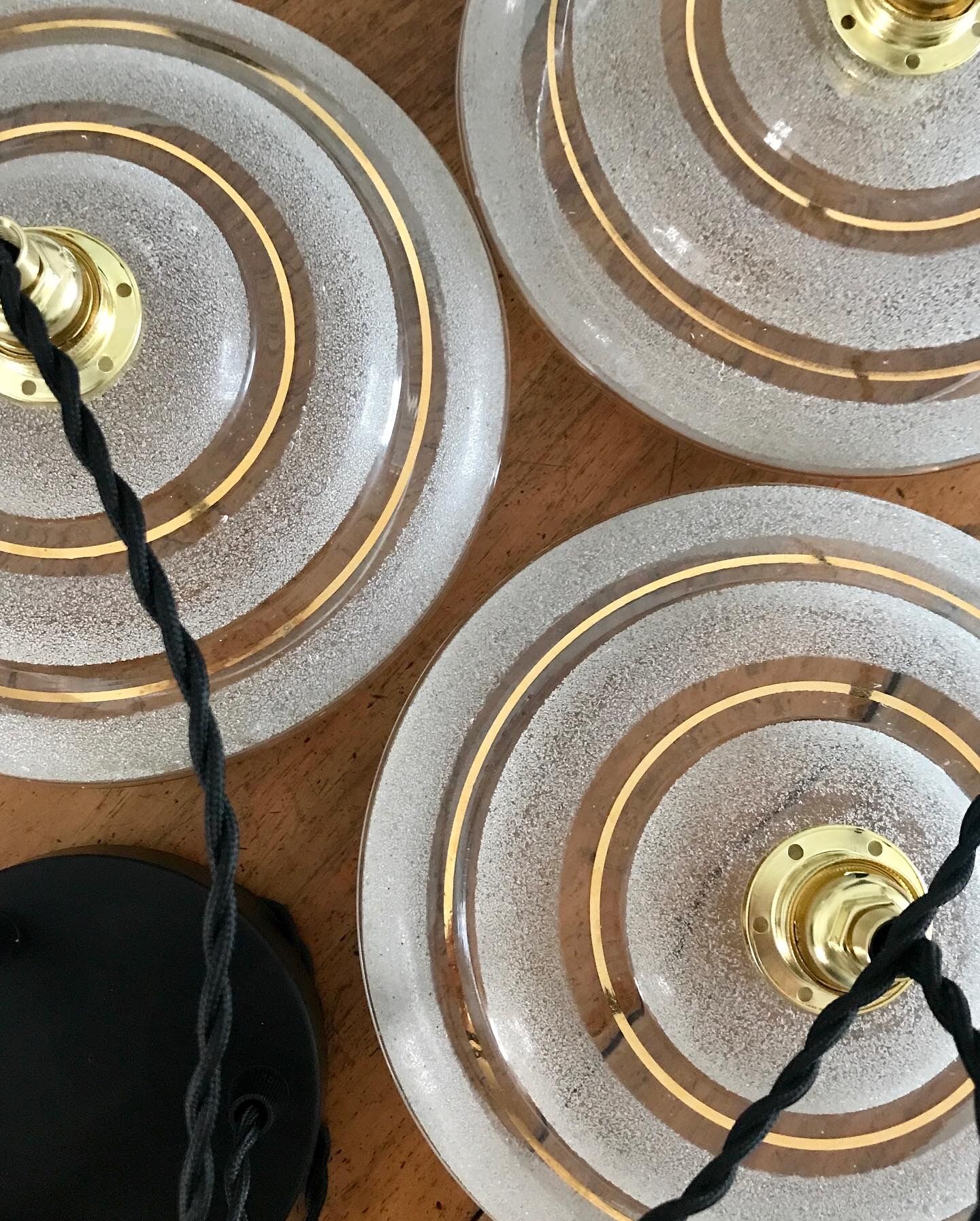 Vintage 3-globe walkman