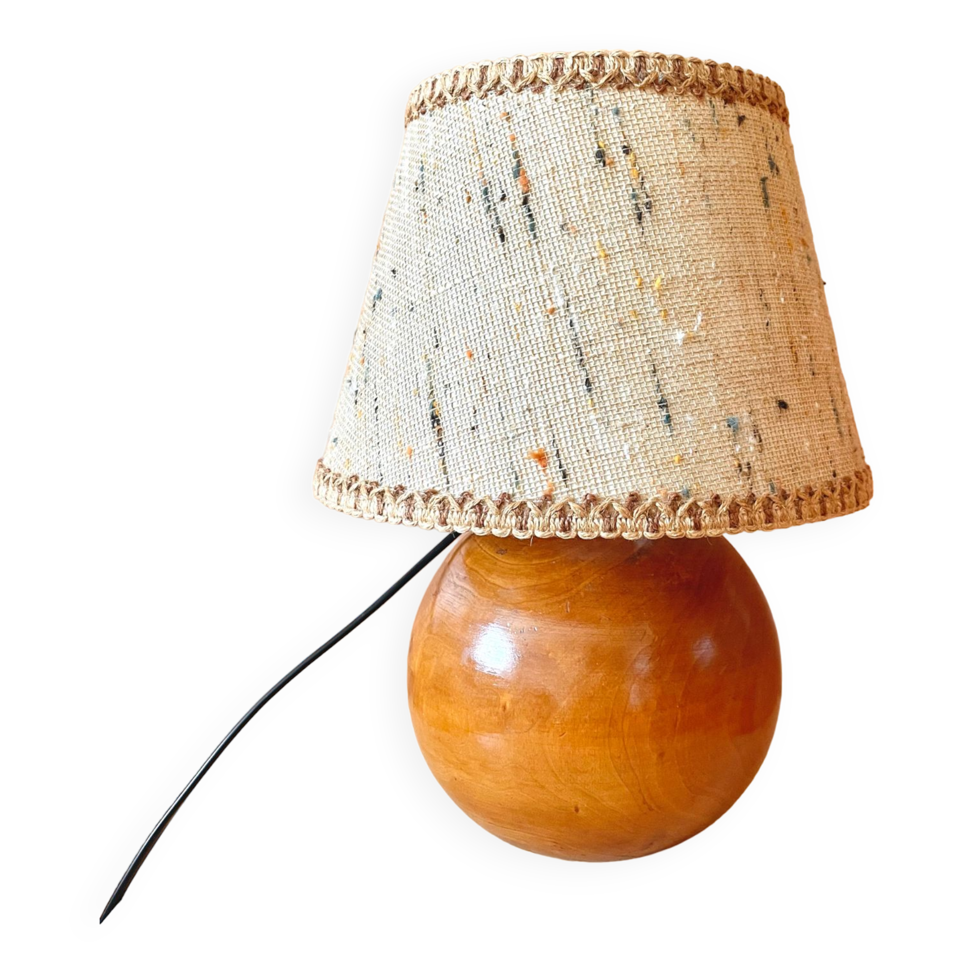 Wooden ball foot lamp
