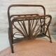 Porte revue vintage en rotin