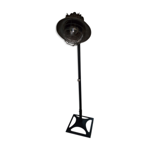 Lampadaire style industriel