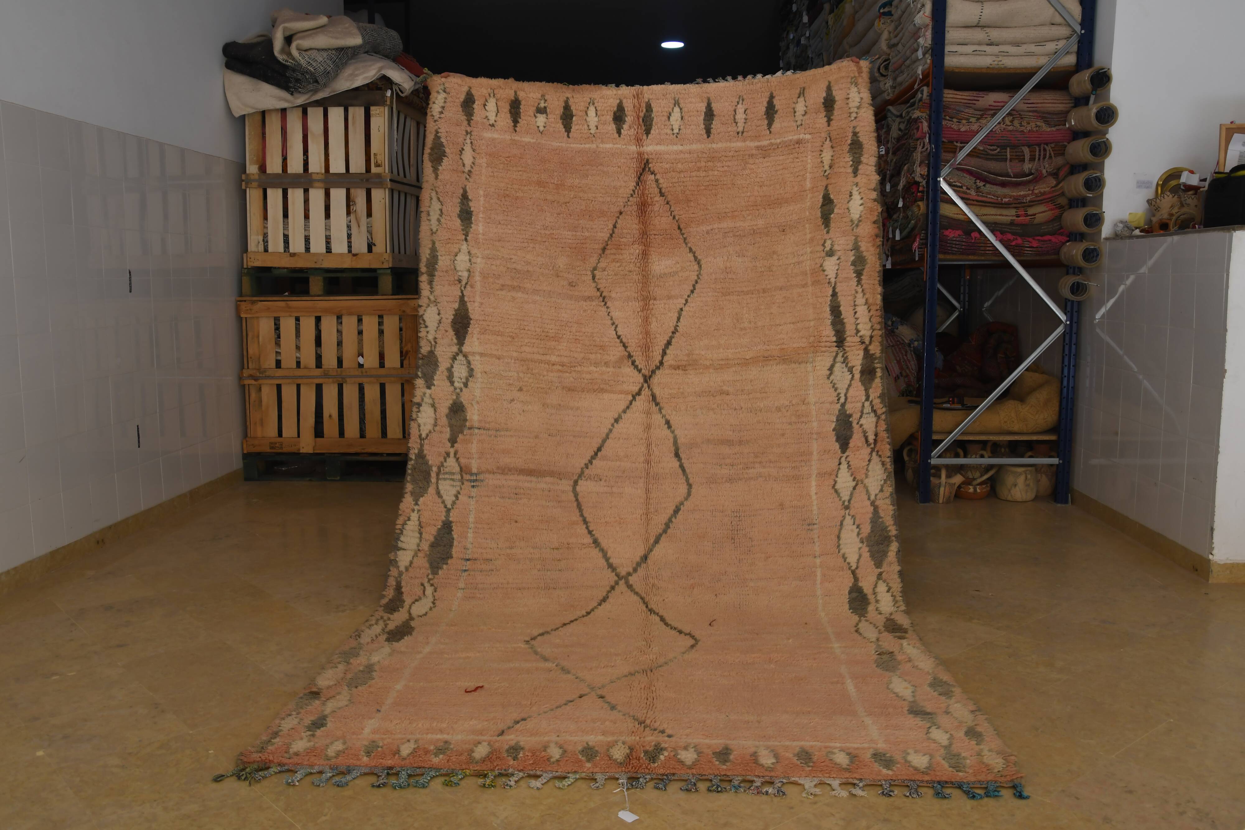 Moroccan Berber rug Boujaad vintage 306 x 170 cm