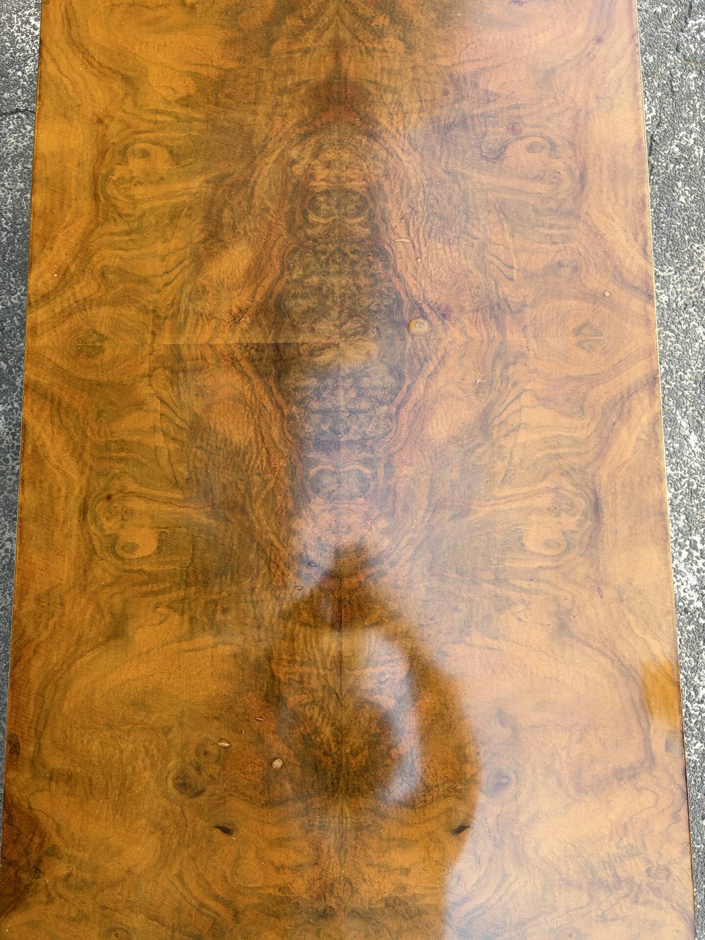 Elm burl coffee table and brass 70s Roche Bobois
