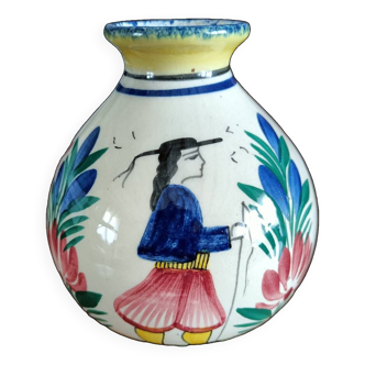 Breton tradition vase