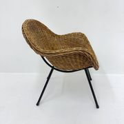 Chaise en osier de style mid-century, années 1950.