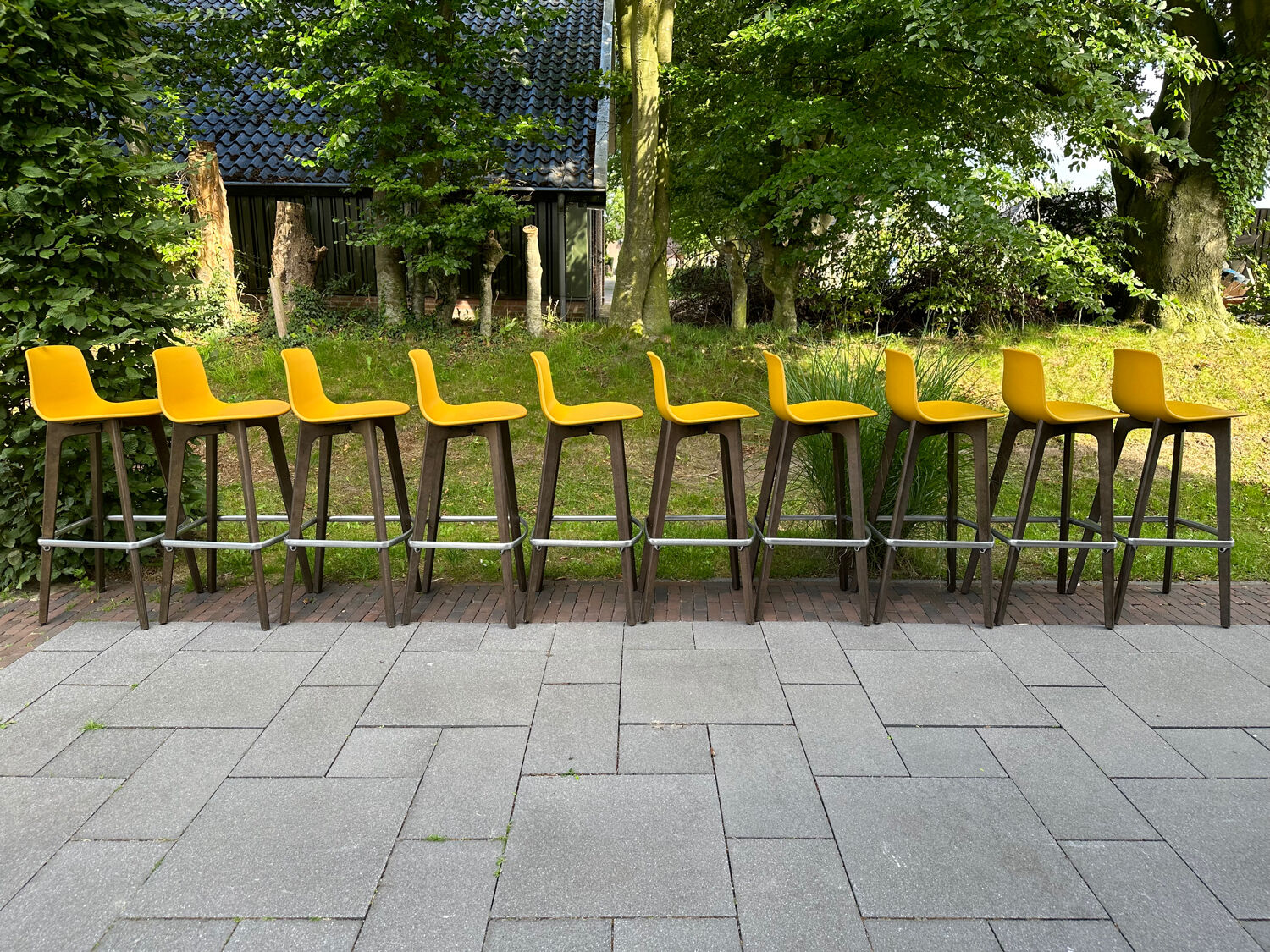 10 Spanish bar stools