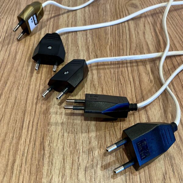 Ensemble de cinq lampes Design scandinave albâtre 1950.