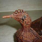 Woven wicker hen