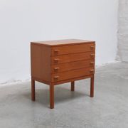 Commode suédoise en teck avec poignées en métal, années 1970
