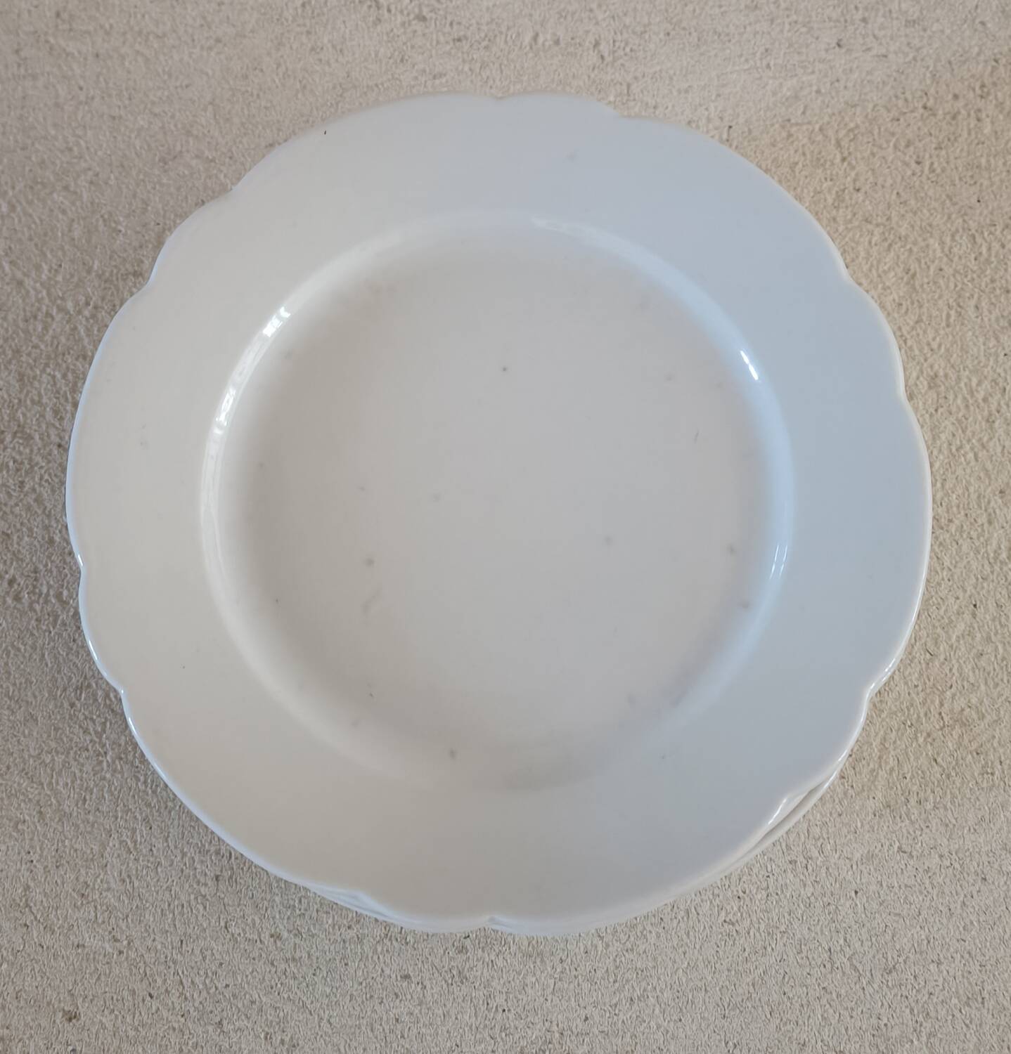 5 Charles Pillivuyt porcelain plates