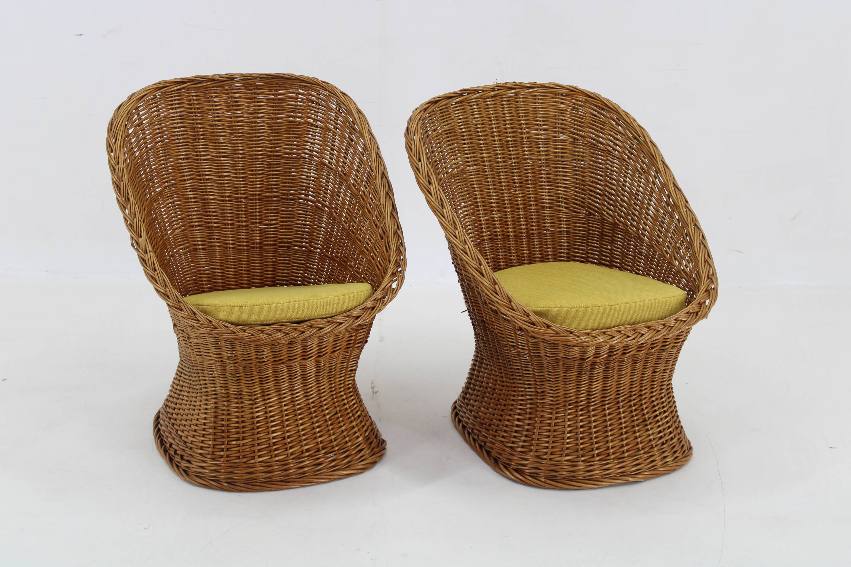 1960s Pair of Rattan Lounge Chairs , Italy