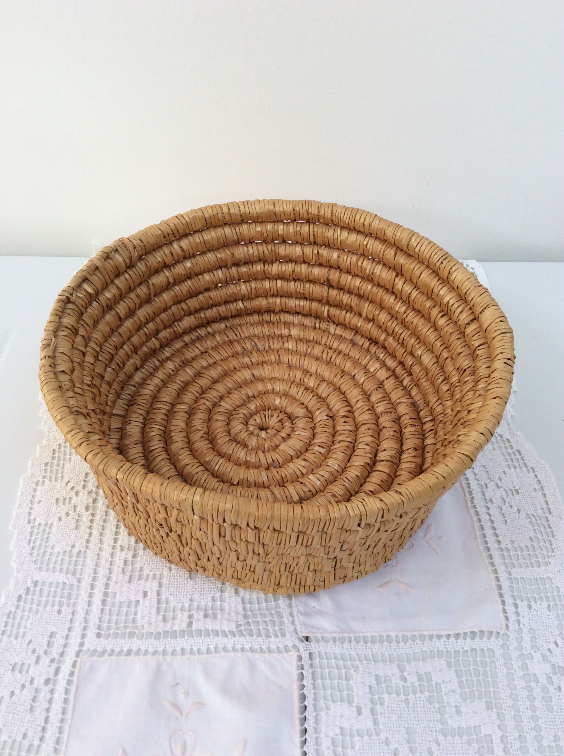 Basket round straw vintage