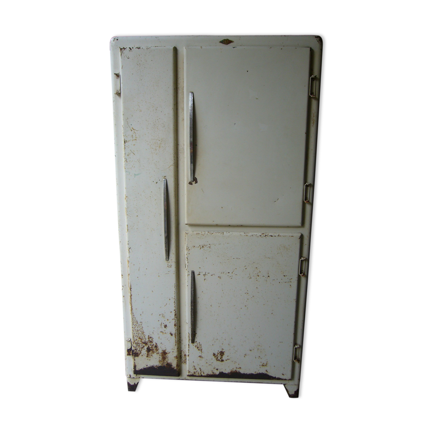 Three-door metal cabinet old CDS France