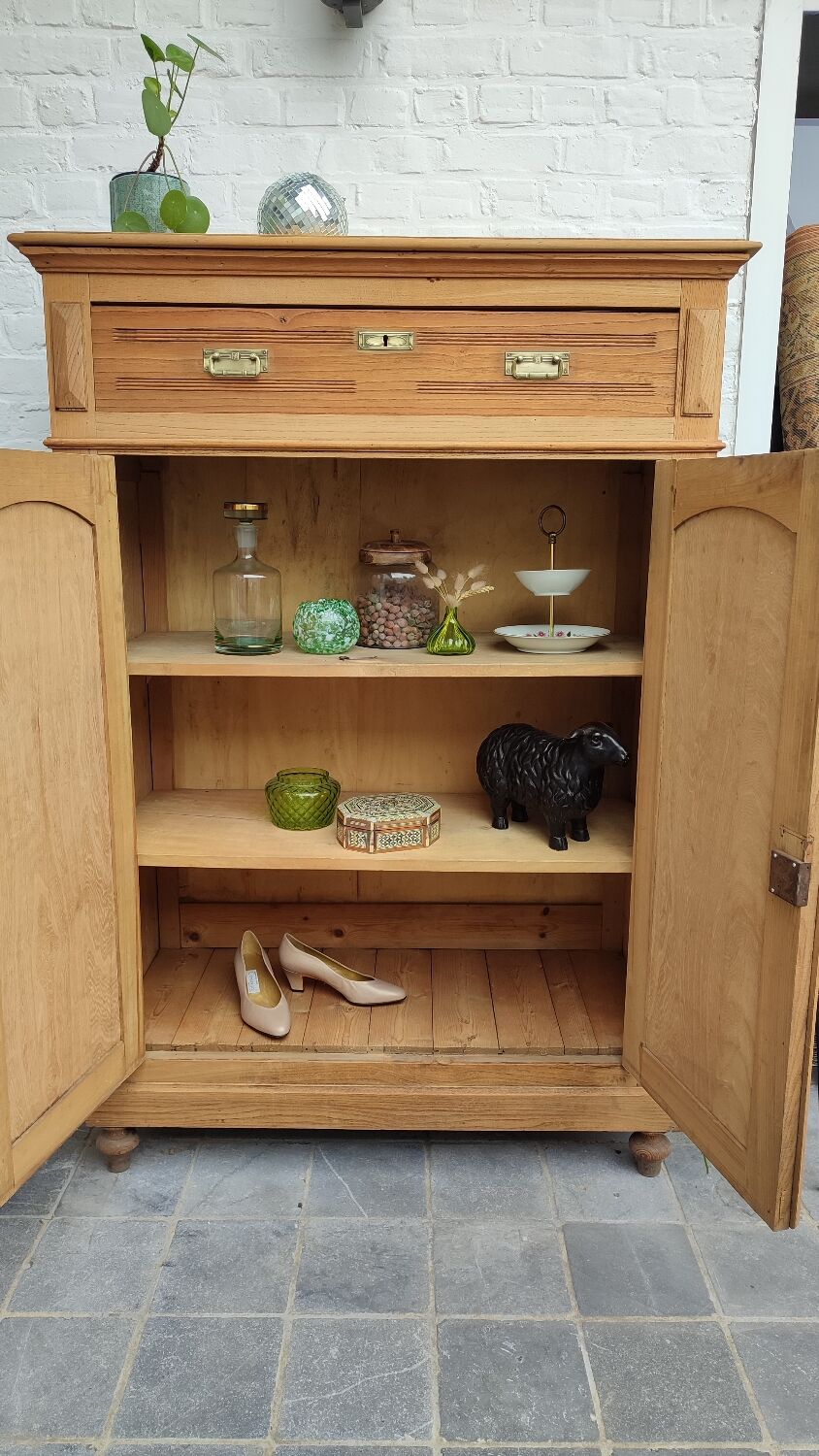 Grand Parisian buffet