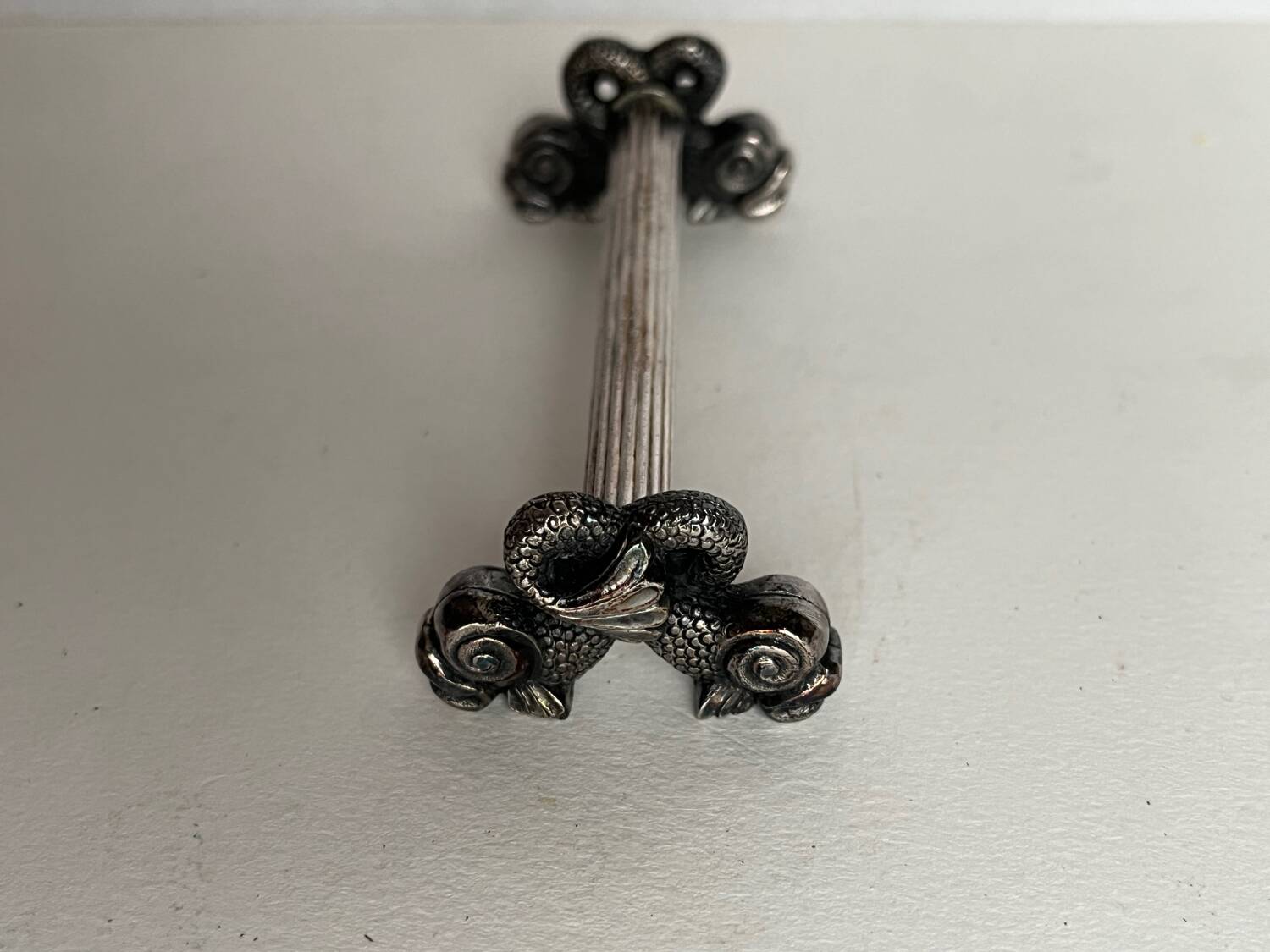 6 silver metal knife holders