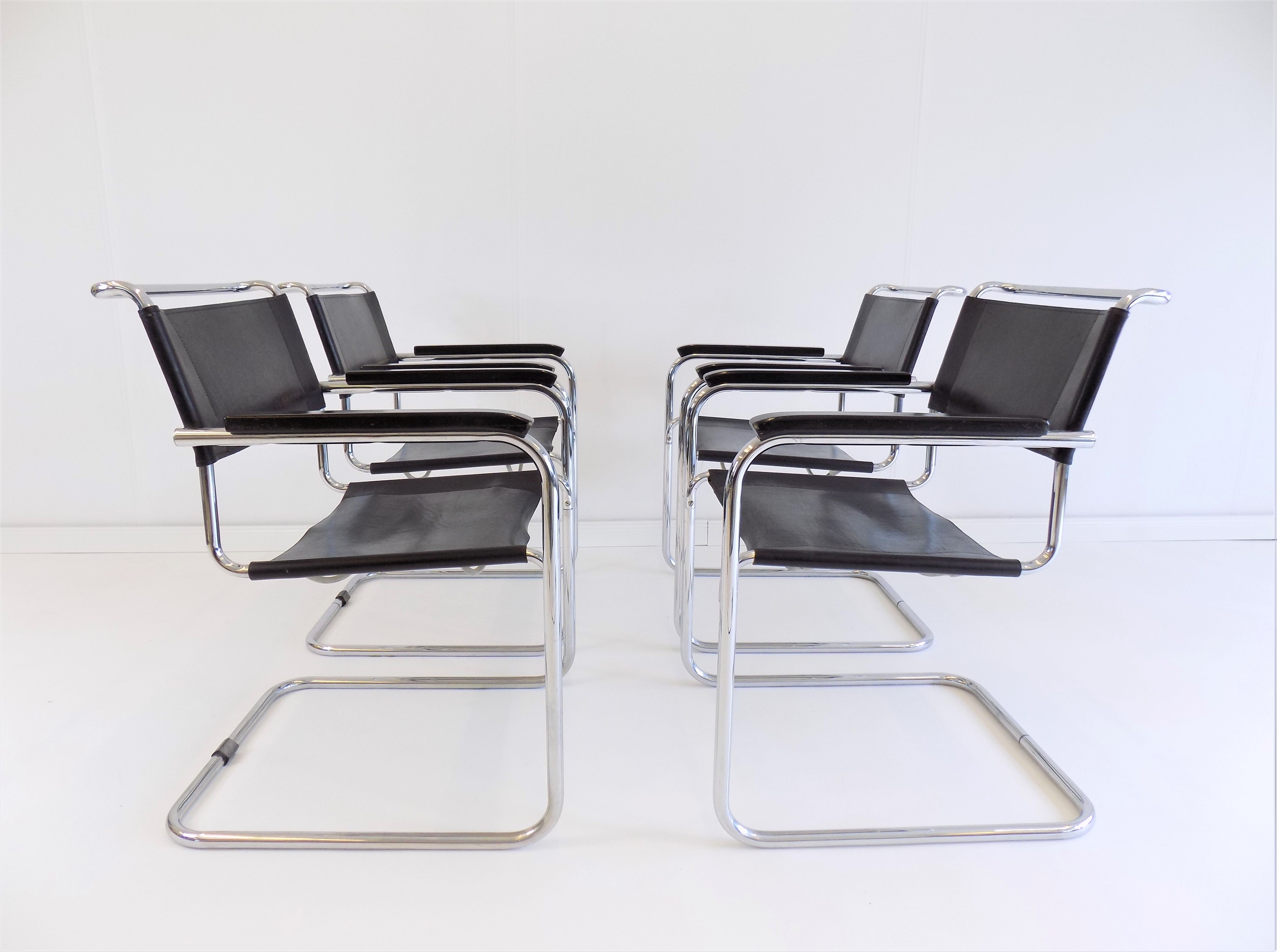 Set de 4 fauteuils Thonet S34 cuir cantilever par Mart Stam