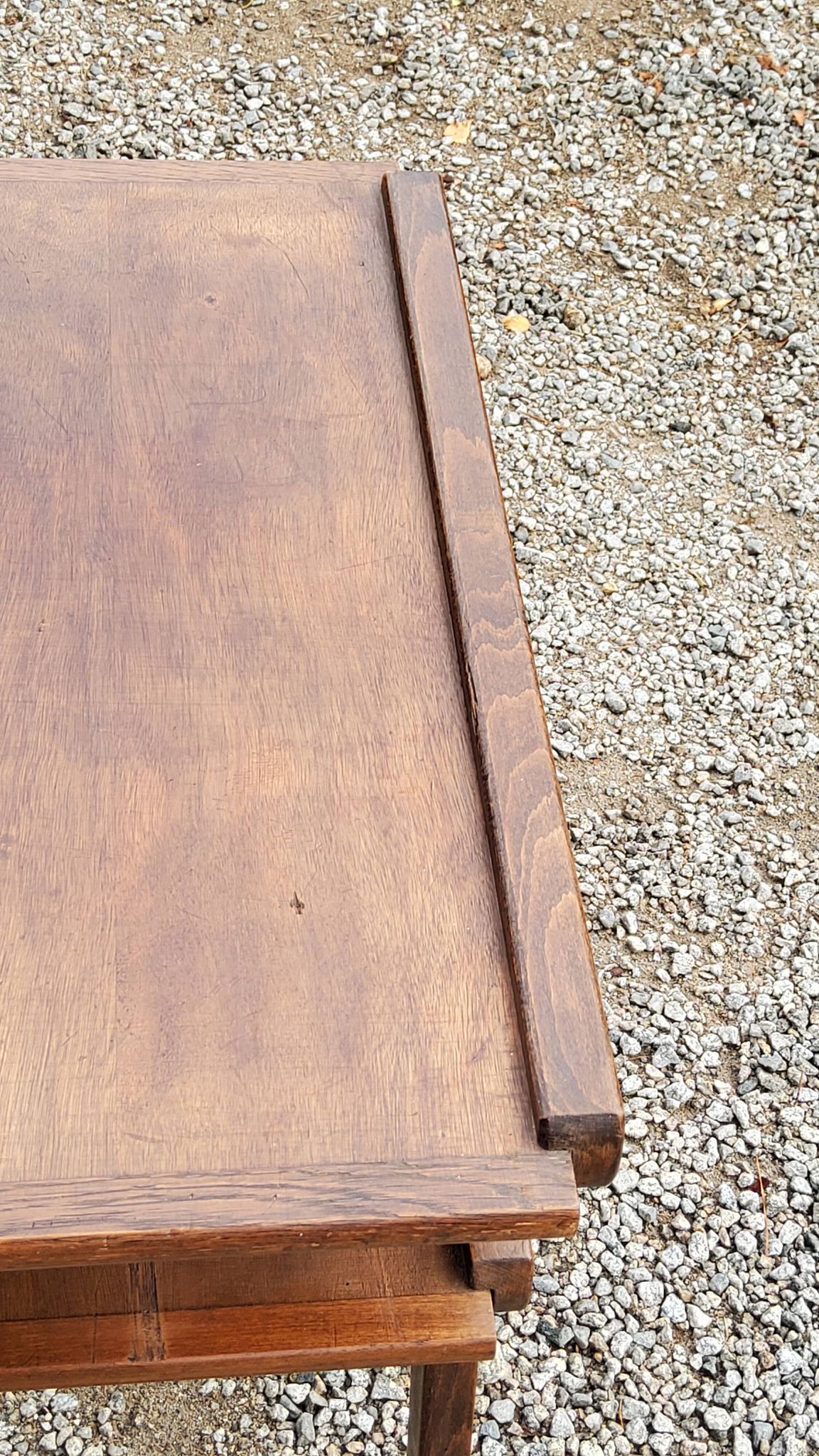 Table d’appoint vintage des années 50 en hêtre chêne et peuplier pieds compas