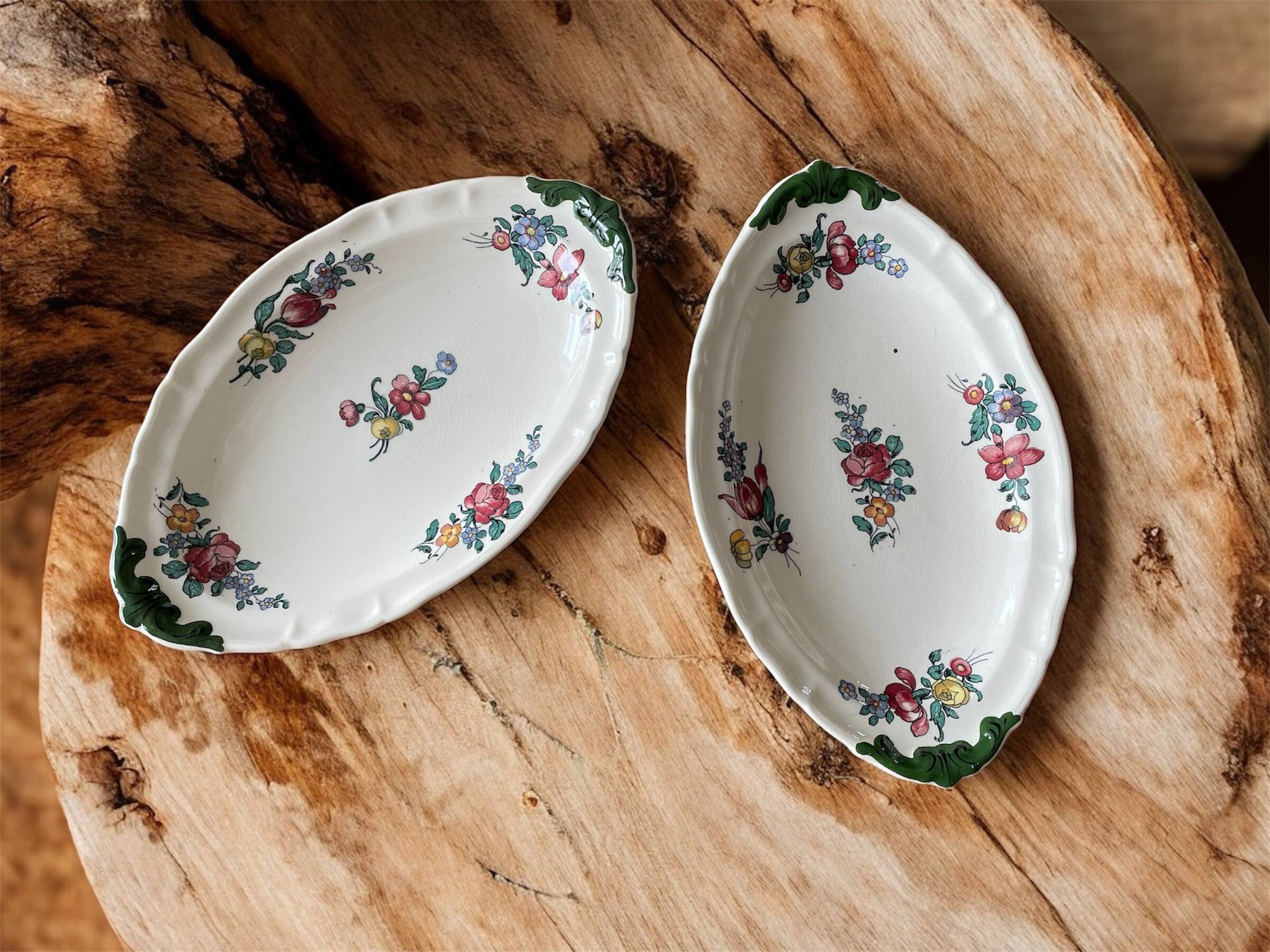 Paire de beurriers anciens en faïence de Villeroy & Boch