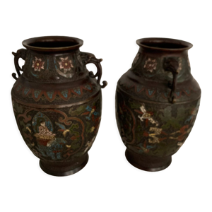 Paire de vases en bonzes