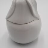 Pear-shaped porcelain box