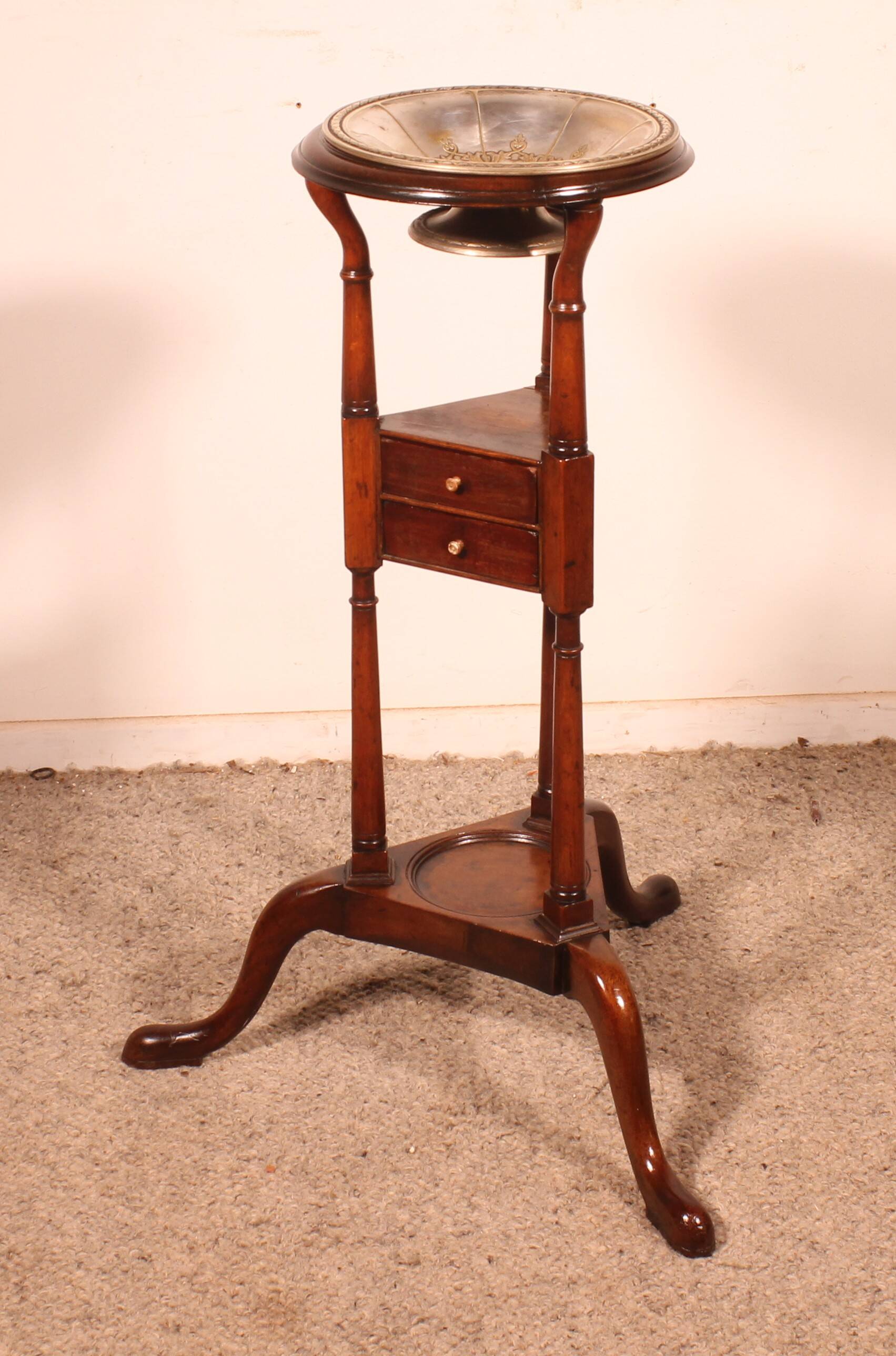18th century mahogany barber's or pocket emptier