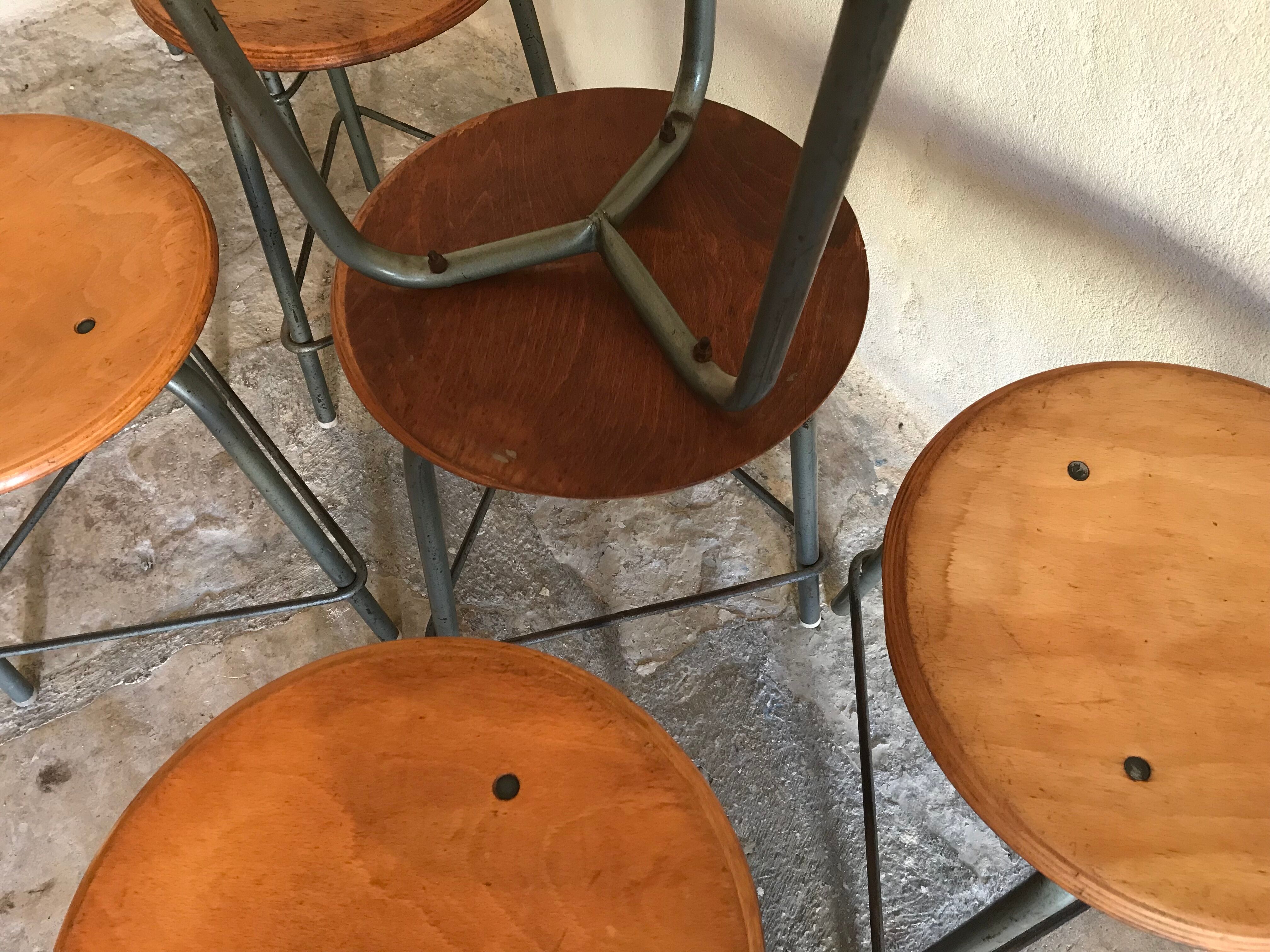 Lot de 7 tabourets tripodes vintage style industriel 1960-80’s