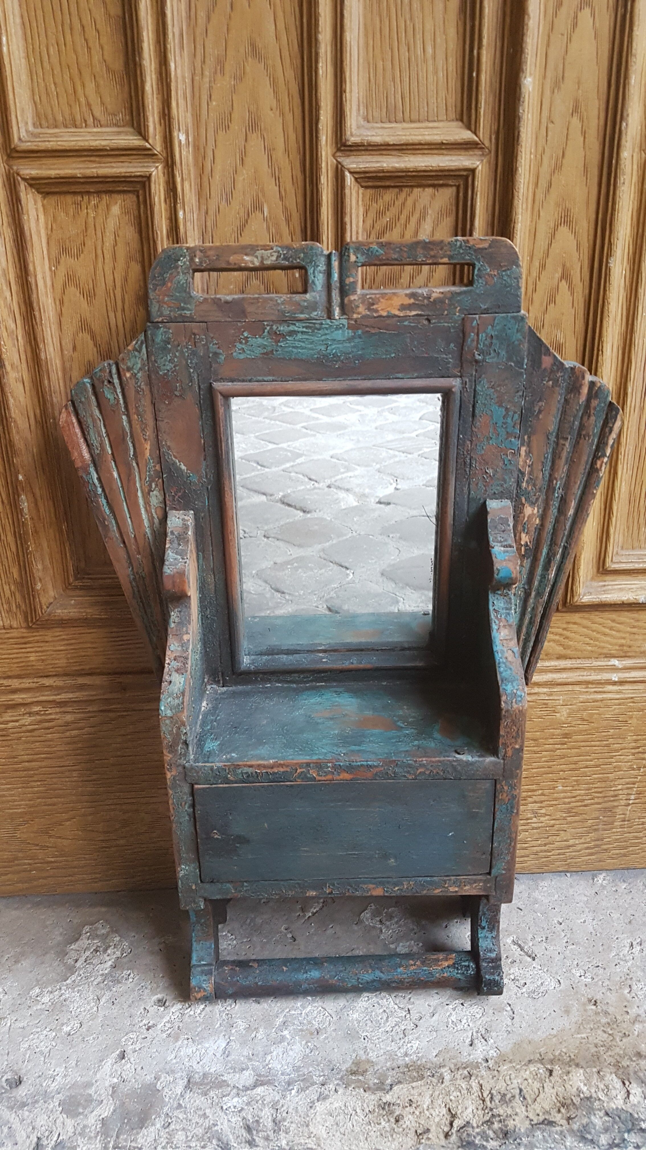 Ancient barber mirror from Indonesia 36x50cm