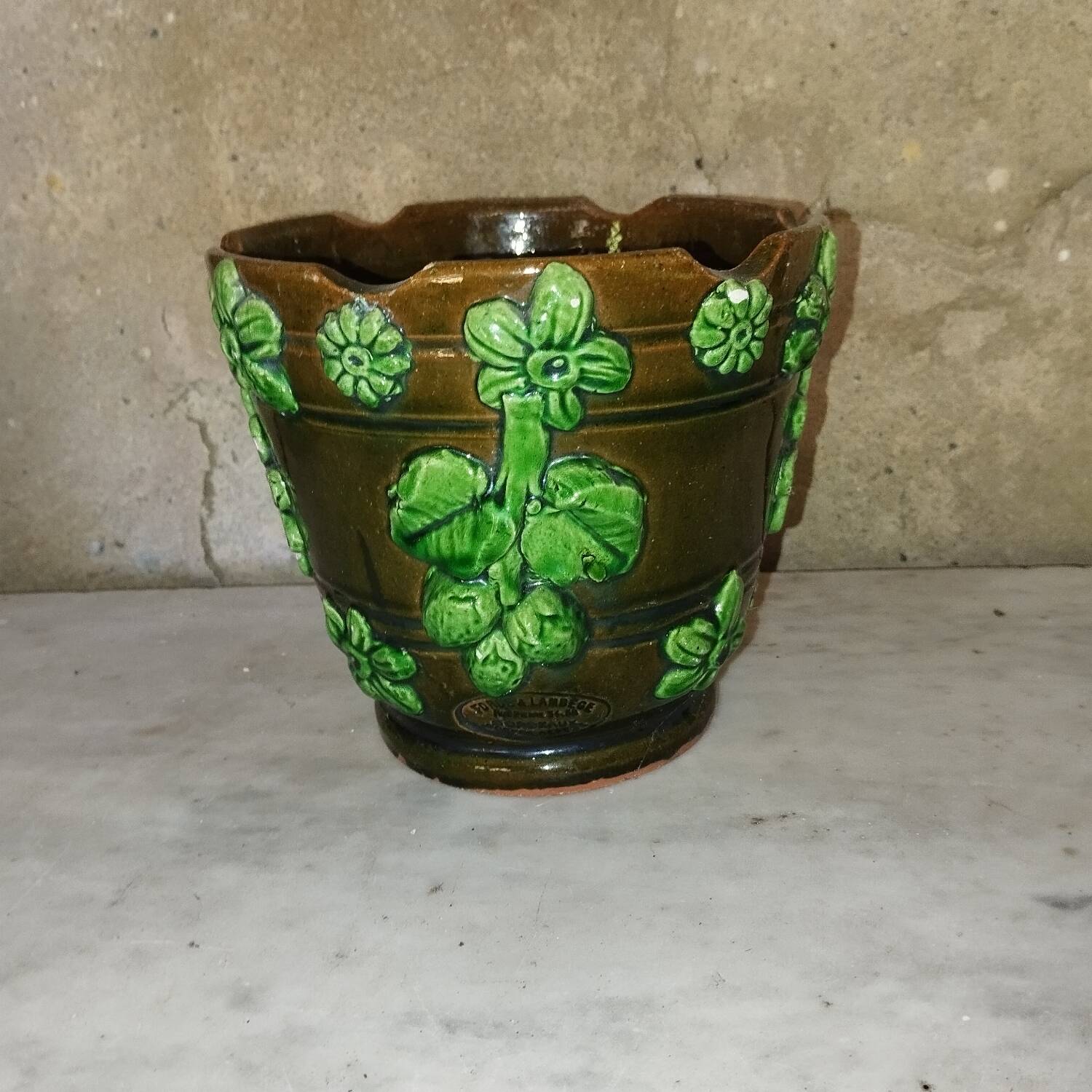 Force Lambège Bordeaux terracotta flowerpot