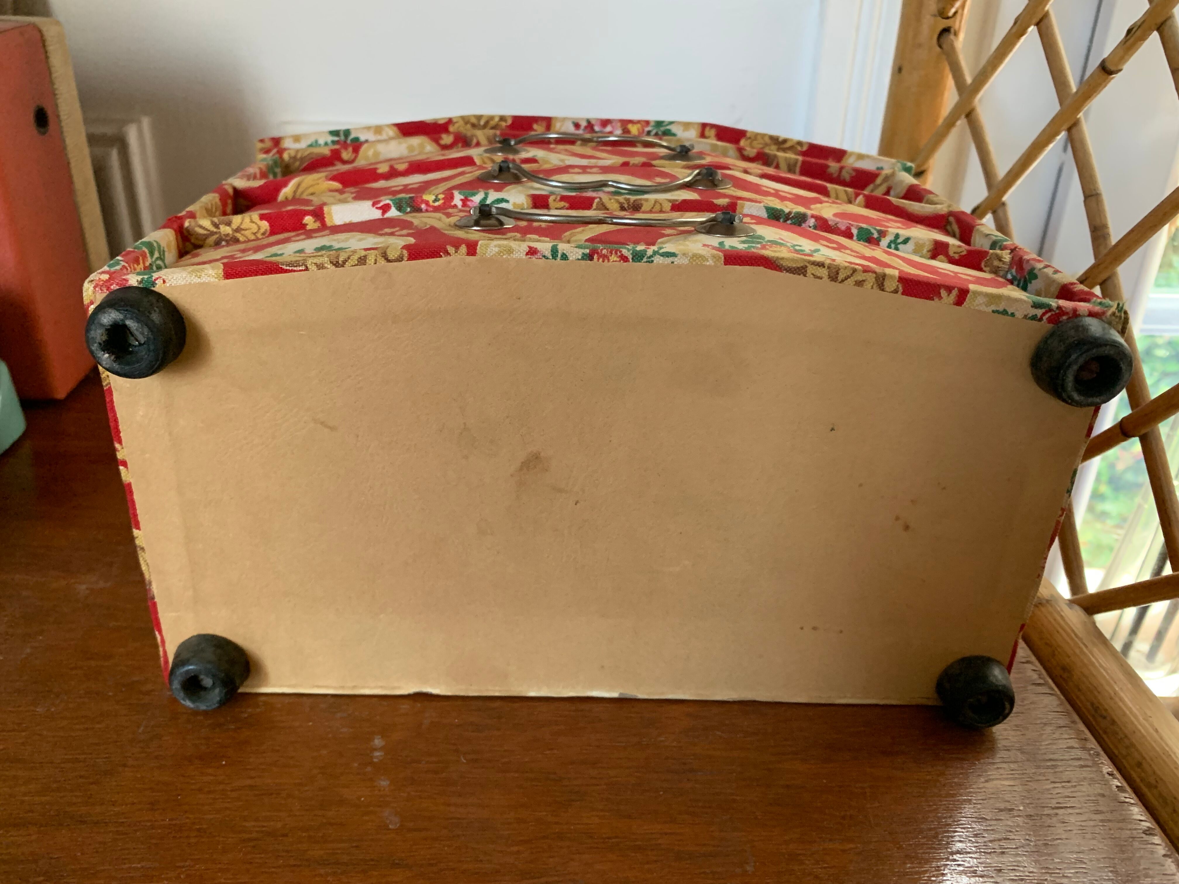 Fabric jewelry box