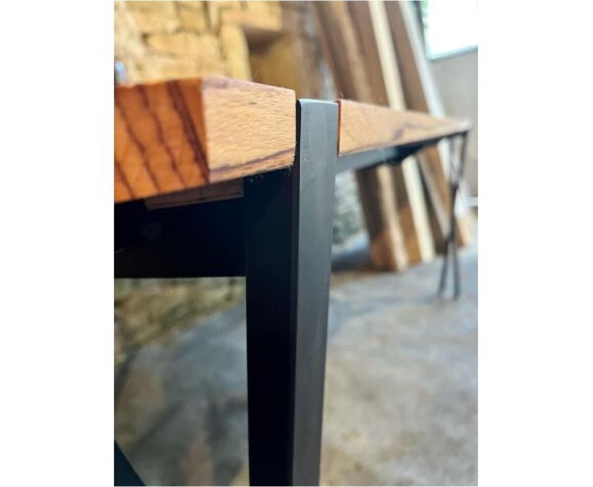 Table wood and steel