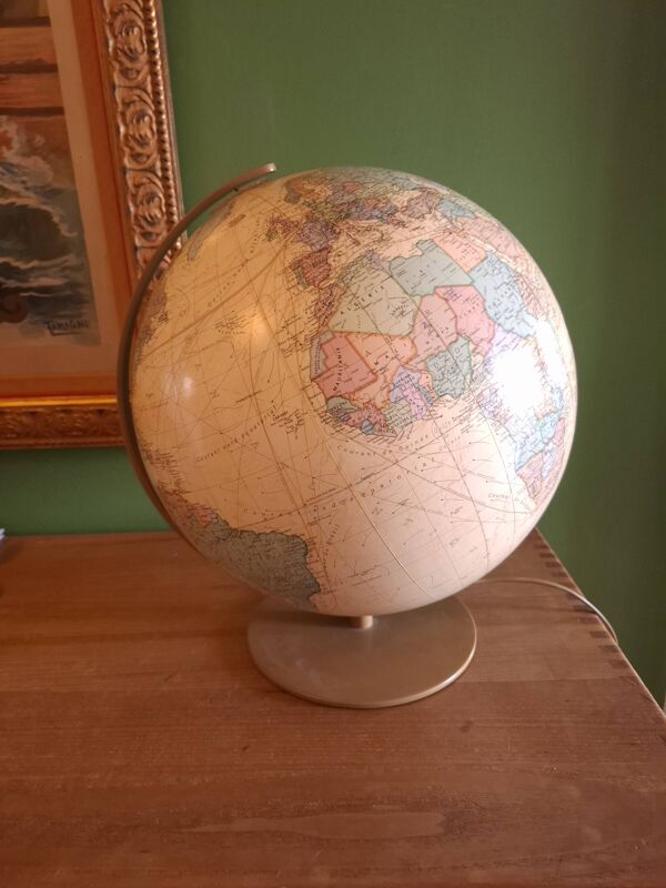 Globe terrestre lumineux colombus