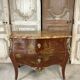 Commode de style Louis XV en laque rouge époque 1900