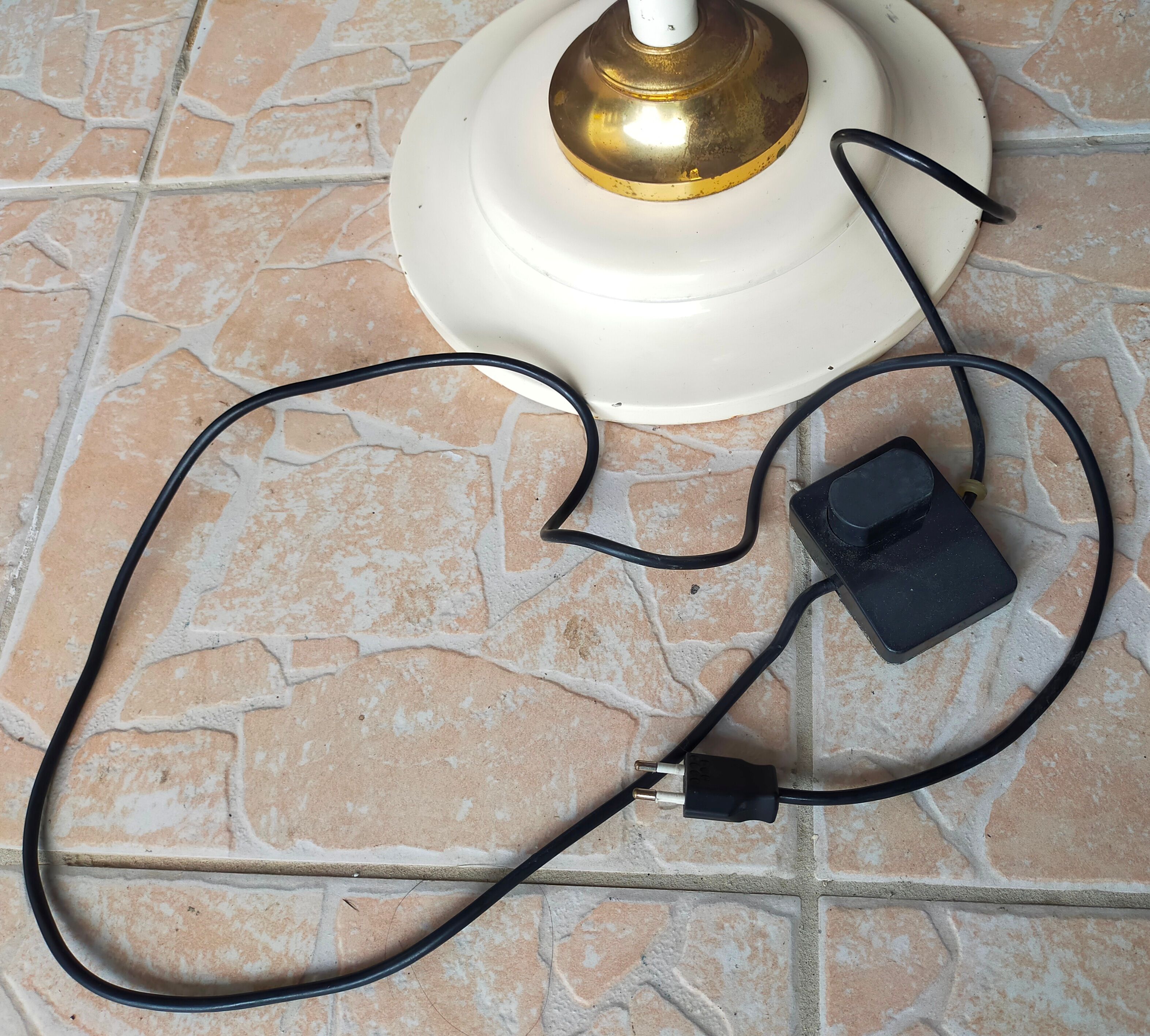 Articulated floor lamp 1950 design in metal and brass