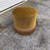 Vintage pouf in gold velvet