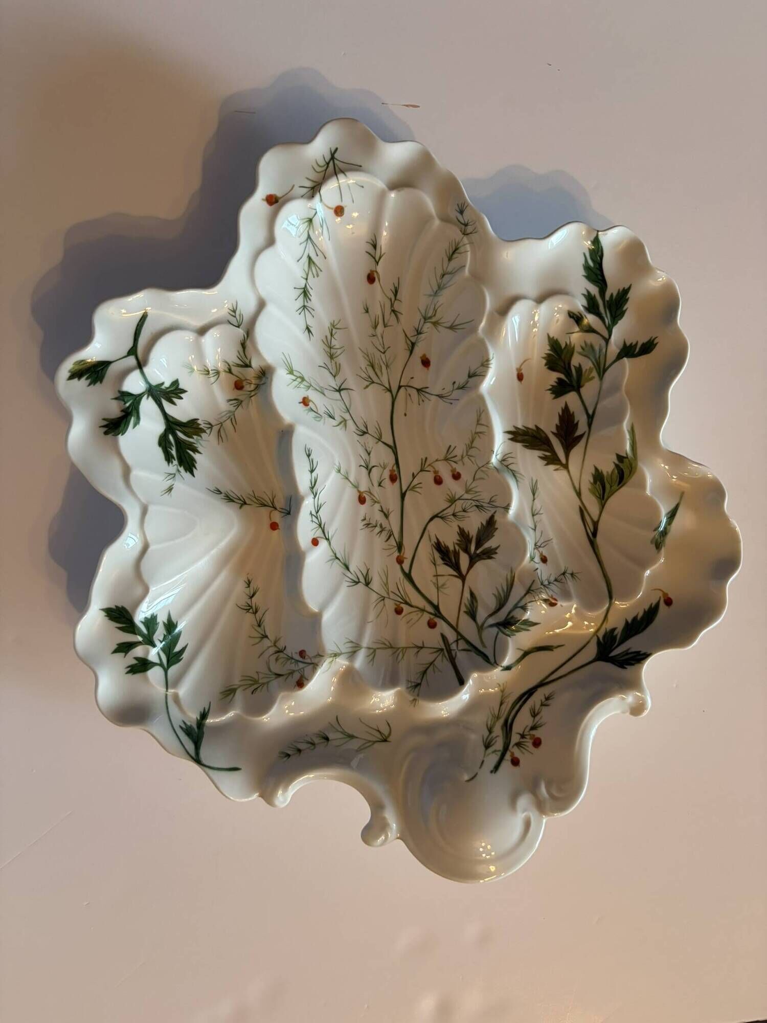 Limoges porcelain oyster plate BH, Art Nouveau botanical decoration.