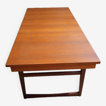Scandinavian coffee table with 70s system