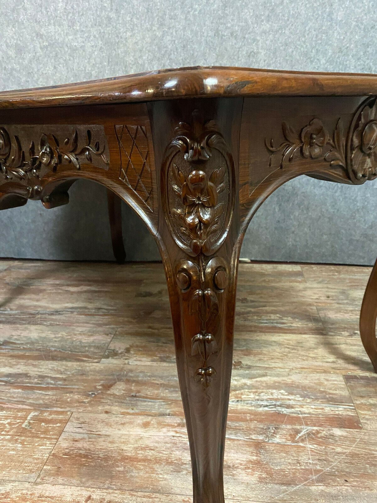 Table bureau Louis XV rocaille en palissandre vers 1850