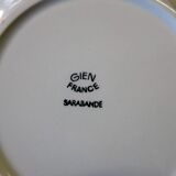 6 soup plates from Gien, "Sarabande" model, in very good condition.