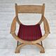 Fauteuil danois des années 1970, laine d'ameublement rouge d'origine, bois de chêne massif.
