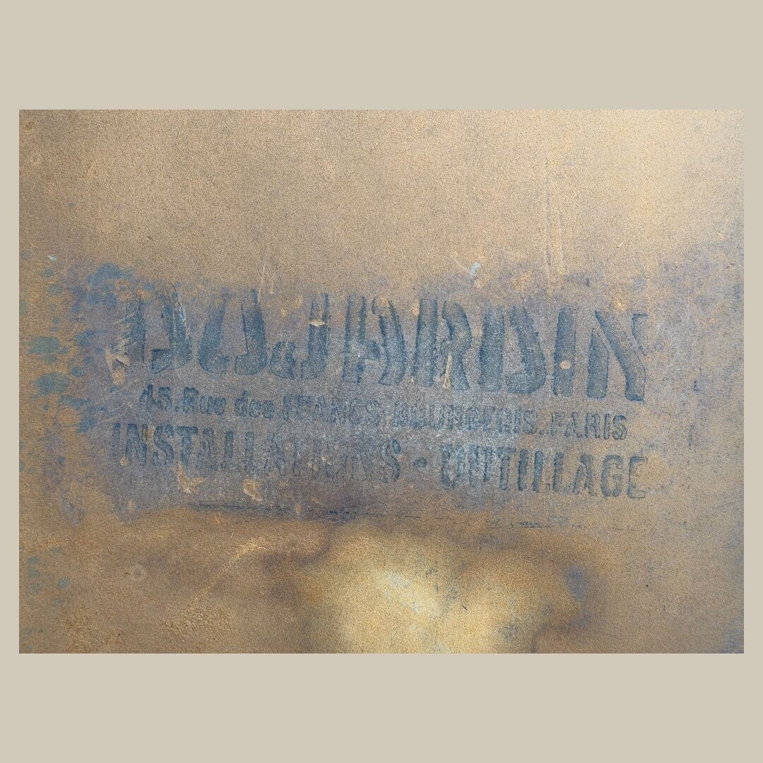 Blue patina beech drawer console established in 1940.