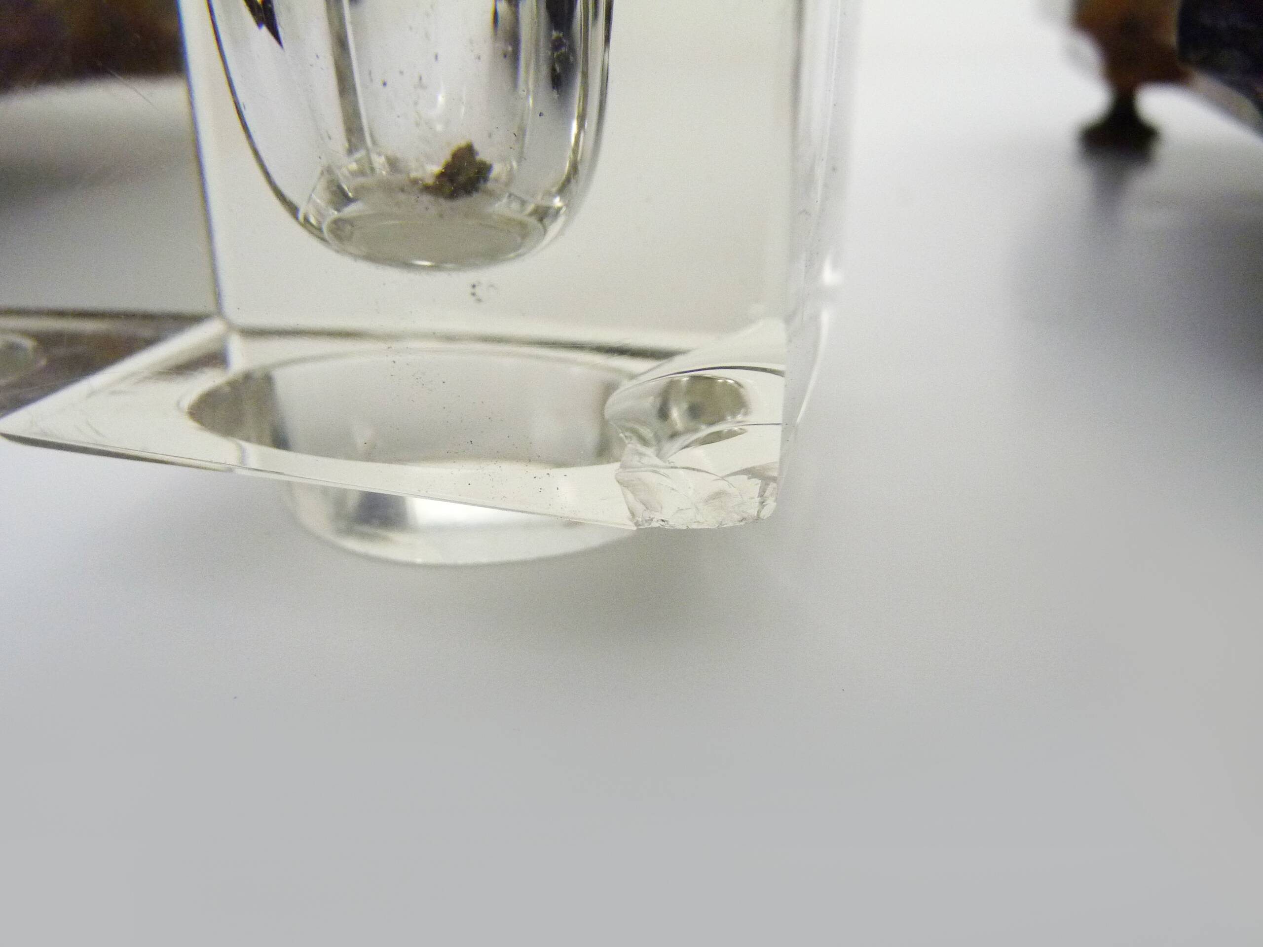 Inkwell nineteenth in marble and glass bottle