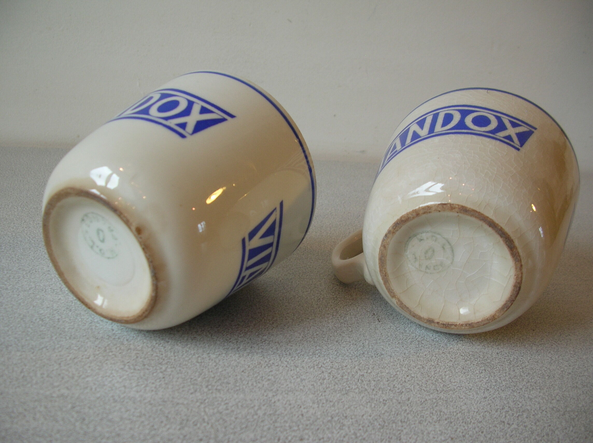 Set of 2 old cups viandox ceramic