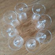 8 petits verres à liqueur vintages