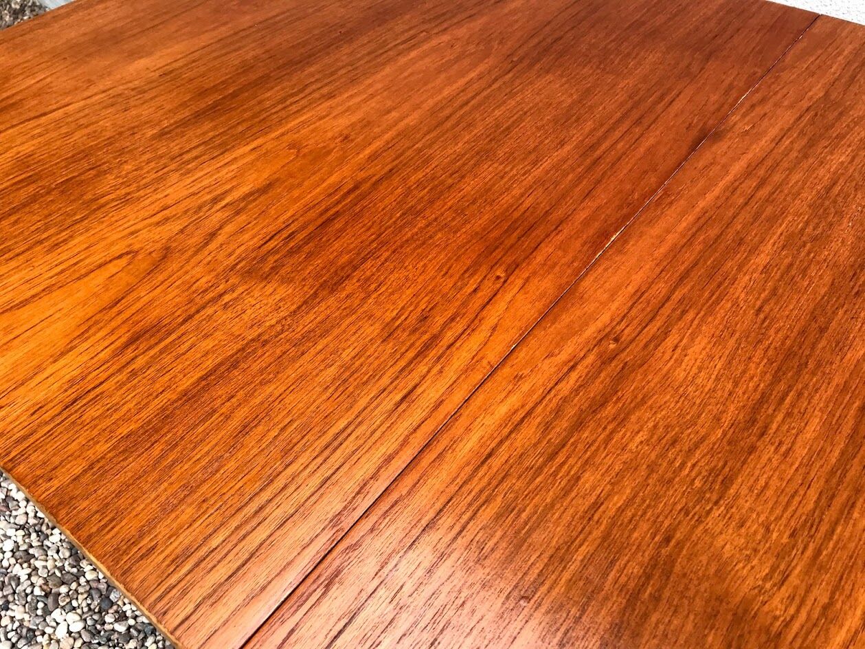 Expandable table 1970